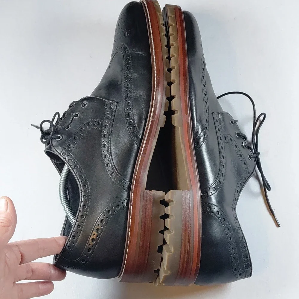 Johnston & Murphy 1850 Men 13M Black Leather Wingtip Lug Sole Oxford J & M